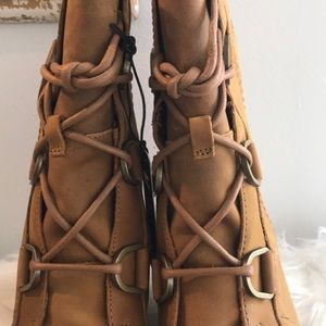 sorel joan of arctic wedge camel brown